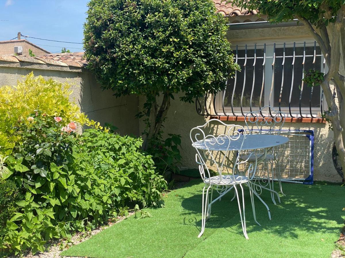 Villa La Roubine, Velleron Exterior foto